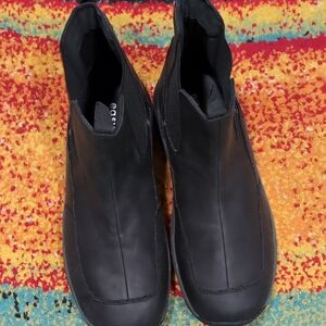 Easy Spirit Black Boots Sleek Slip-On Ankle Design